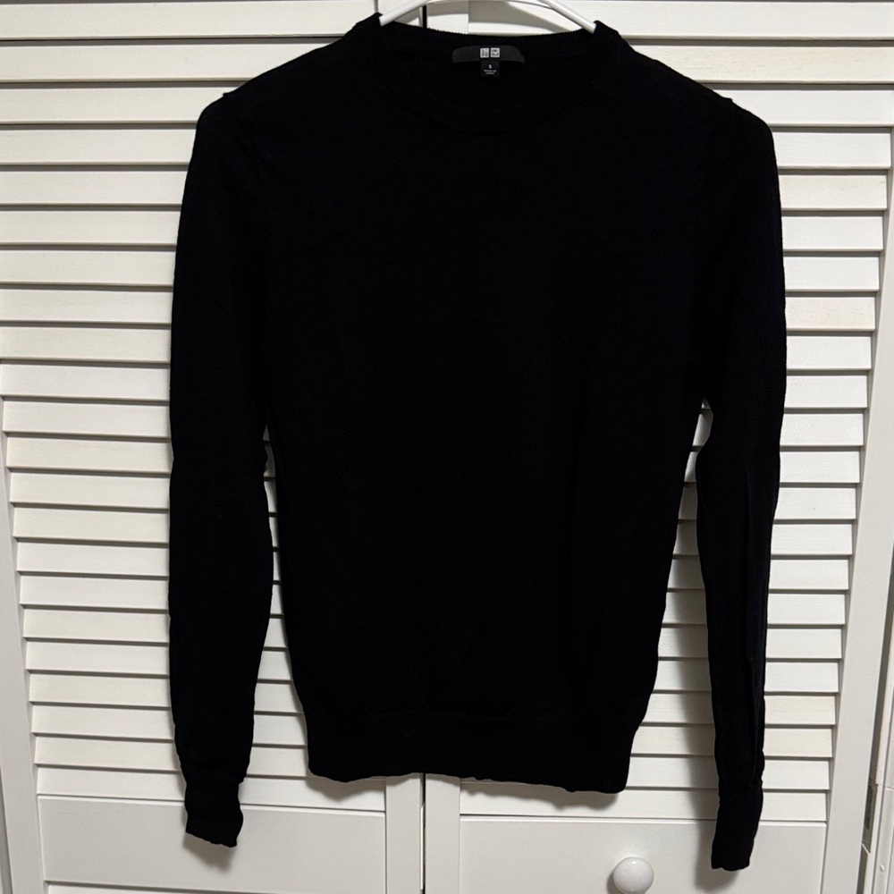 Uniqlo Merino Wool Sweater Black